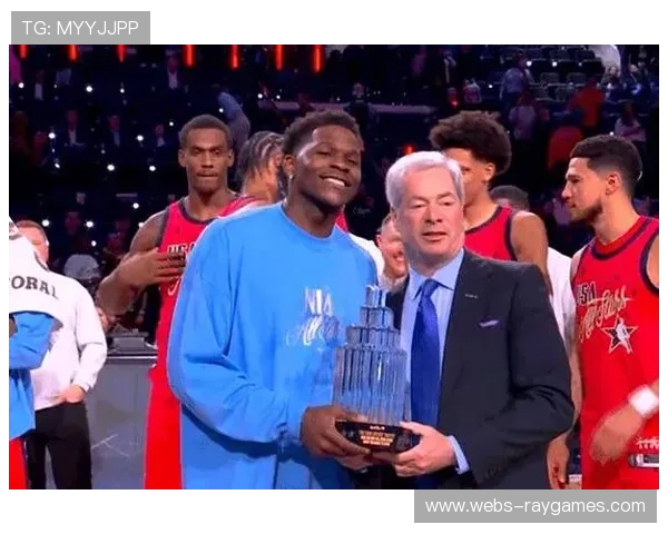全明星正赛：美国星辰队47-21大胜条纹队夺冠，爱德华兹荣膺MVP